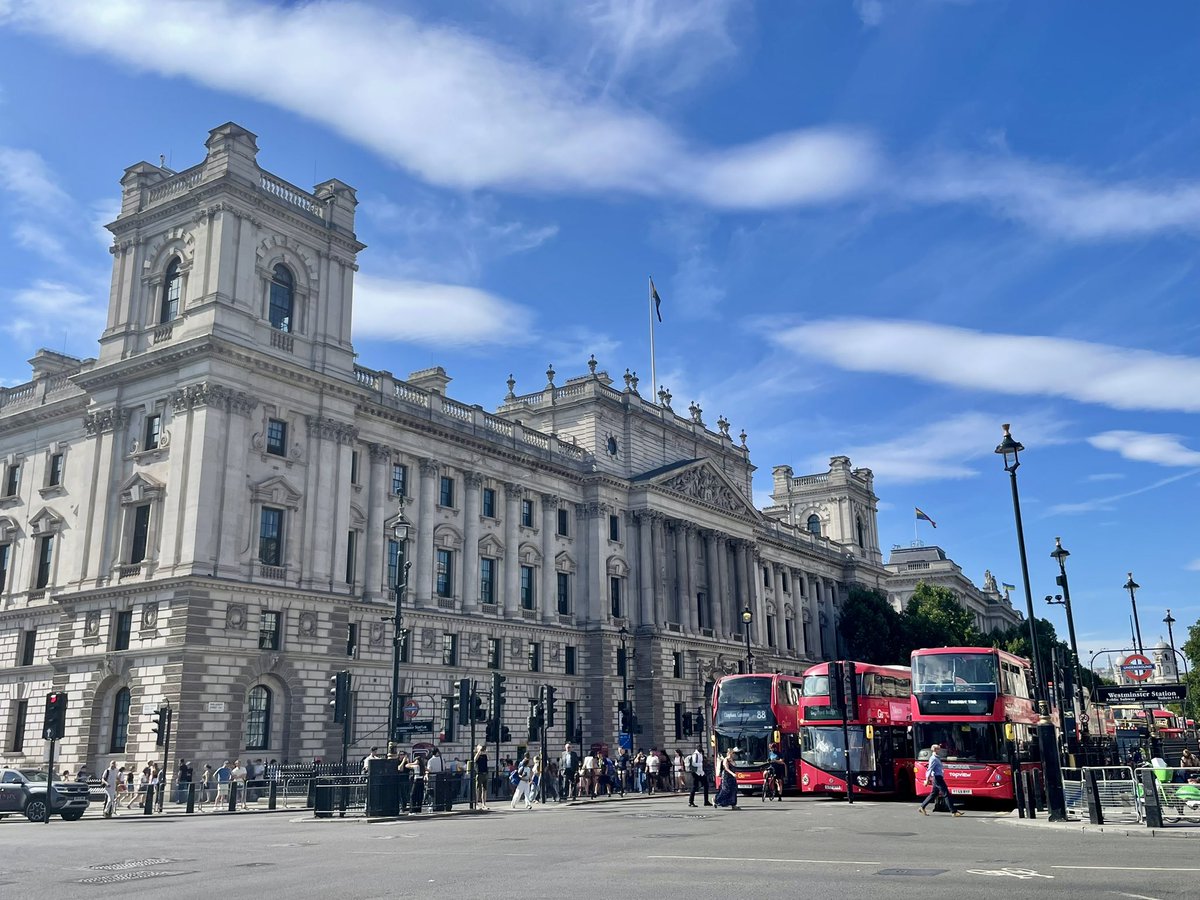 Davidwillashley's tweet image. London looking beautiful 🇬🇧☀️.
Excellent few days of meetings at @FCDOGovUK with Ministers & colleagues on 🇬🇧 international priorities. Now looking forward to returning to 🇸🇸 & putting them into practice.
