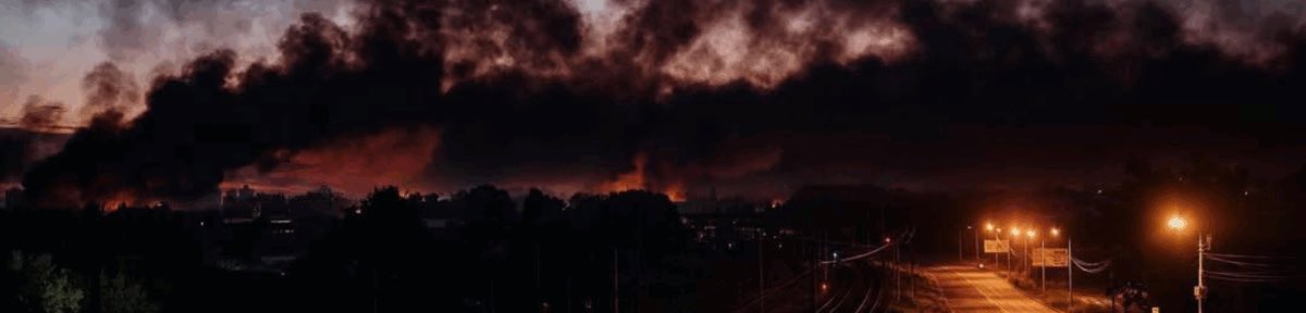 Der Krieg in der Ukraine pausiert nicht. Die russischen Angriffe werden immer brutaler. 

Und während in den #USA Waffenhilfe als parteipolitisches Thema diskutiert wird, haben Ukrainer nicht den Luxus, auf einen Wahlausgang zu warten.

Neutralität in diesem Moment bedeutet nicht