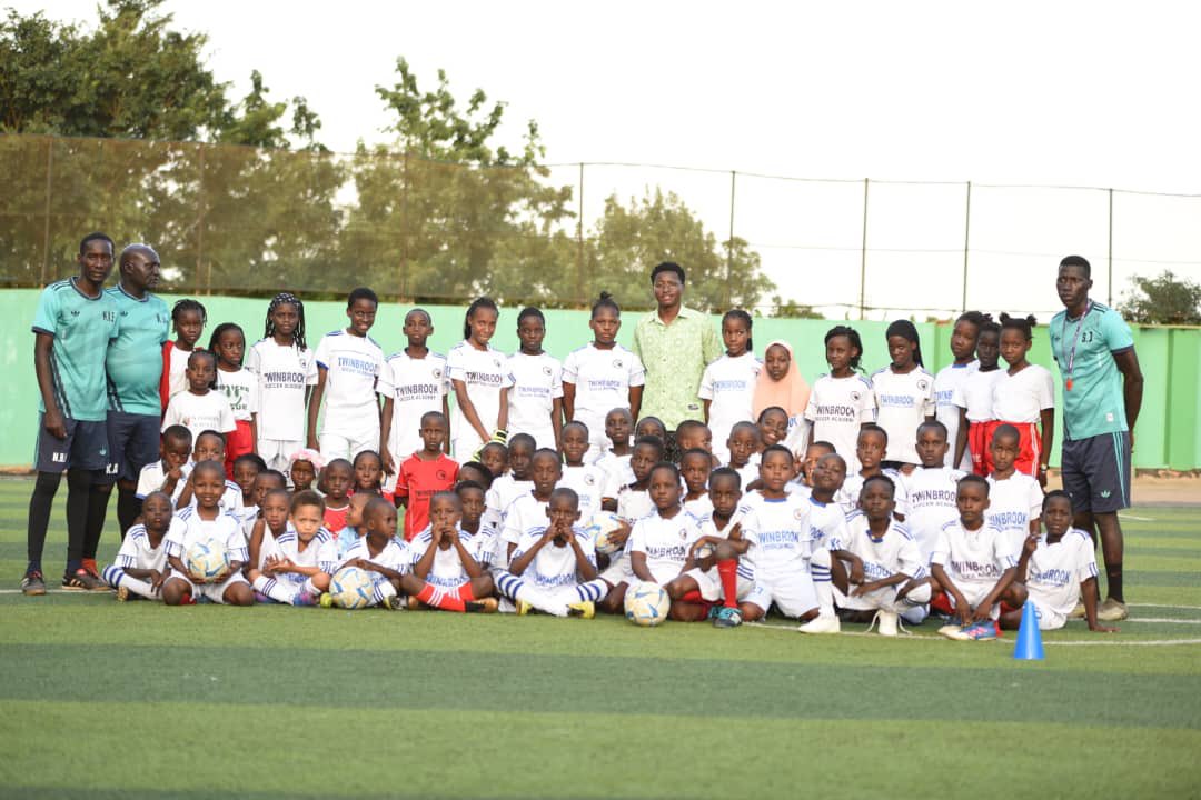 AllanOkello8's tweet image. Thank you all for the birthday wishes, I really appreciate the love.
I’m glad to have spent my day with the young players at TwinBrook Soccer Academy 🙏🏿