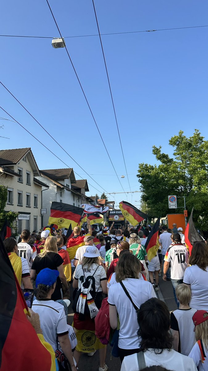 Aber es schaut doch niemand Frauenfußball?
#GERPOL #weuro2025