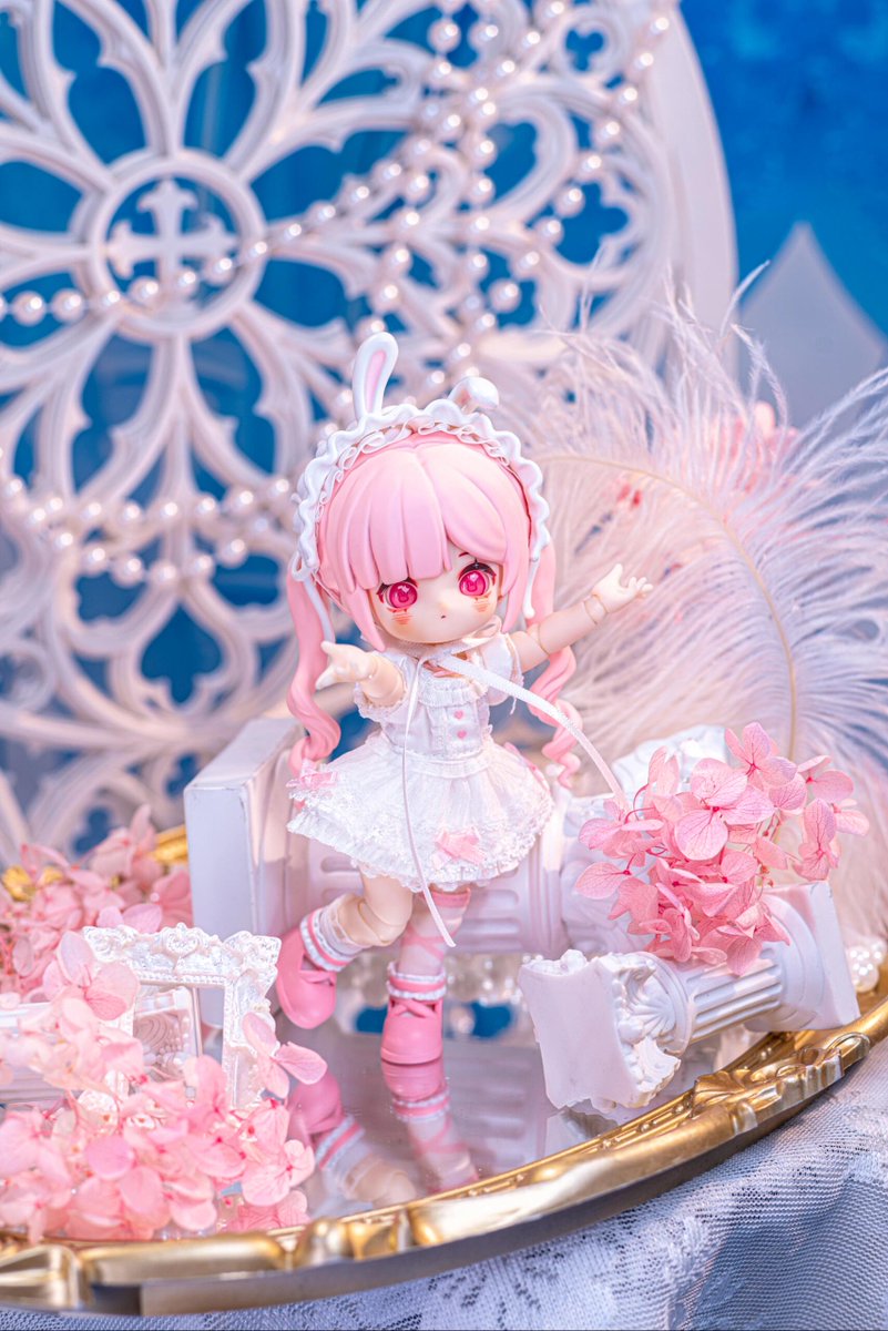 Hermeow Shop 海外トイ專門店 (@hermeow_shop) on Twitter photo 🆕ブラインドドール新作続報🆕
次元界TOY(WAN LE XUN CHAO=玩楽尋潮)社の人気1/12スケールMJDブラインドドールシリーズ「NAGI(ナギ)」第5弾『幻境録』より、実物写真が続々と到着❣
次に登場のは、うさぎ🐰の少女「莓果(メイコ)」!
うさぎ耳ヘアゴム+マグネット式のリボン&手持ち傘が特徴✨ 🆕ブラインドドール新作続報🆕
次元界TOY(WAN LE XUN CHAO=玩楽尋潮)社の人気1/12スケールMJDブラインドドールシリーズ「NAGI(ナギ)」第5弾『幻境録』より、実物写真が続々と到着❣
次に登場のは、うさぎ🐰の少女「莓果(メイコ)」!
うさぎ耳ヘアゴム+マグネット式のリボン&手持ち傘が特徴✨