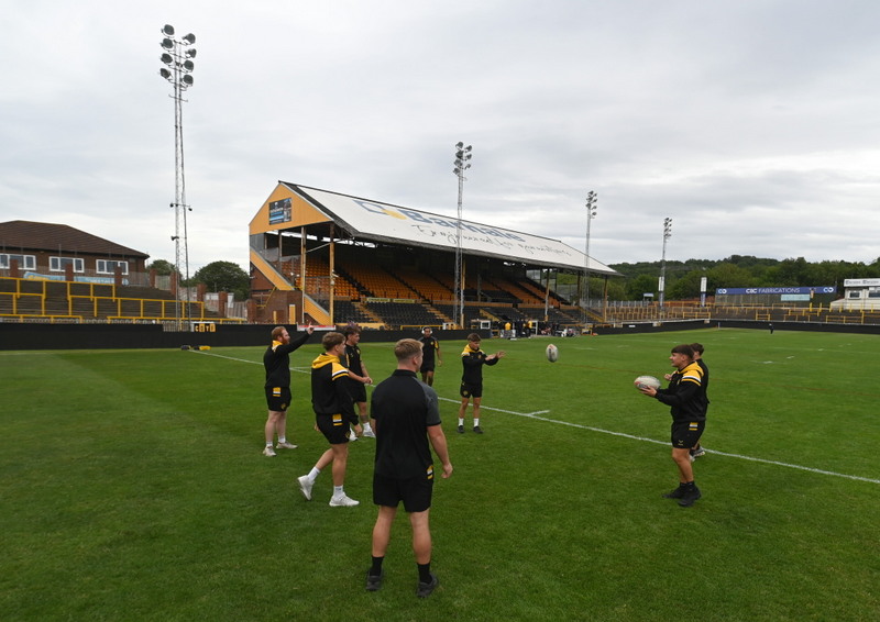 CTRLFC's tweet photo. ARRIVALS
🏉 Tigers v Trinity
🕗 Friday 4th July 2025 19:00Hrs
🏆 Reserves
🏟 The Jungle, Castleford 
#COYF https://t.co/EXurNFLeBK