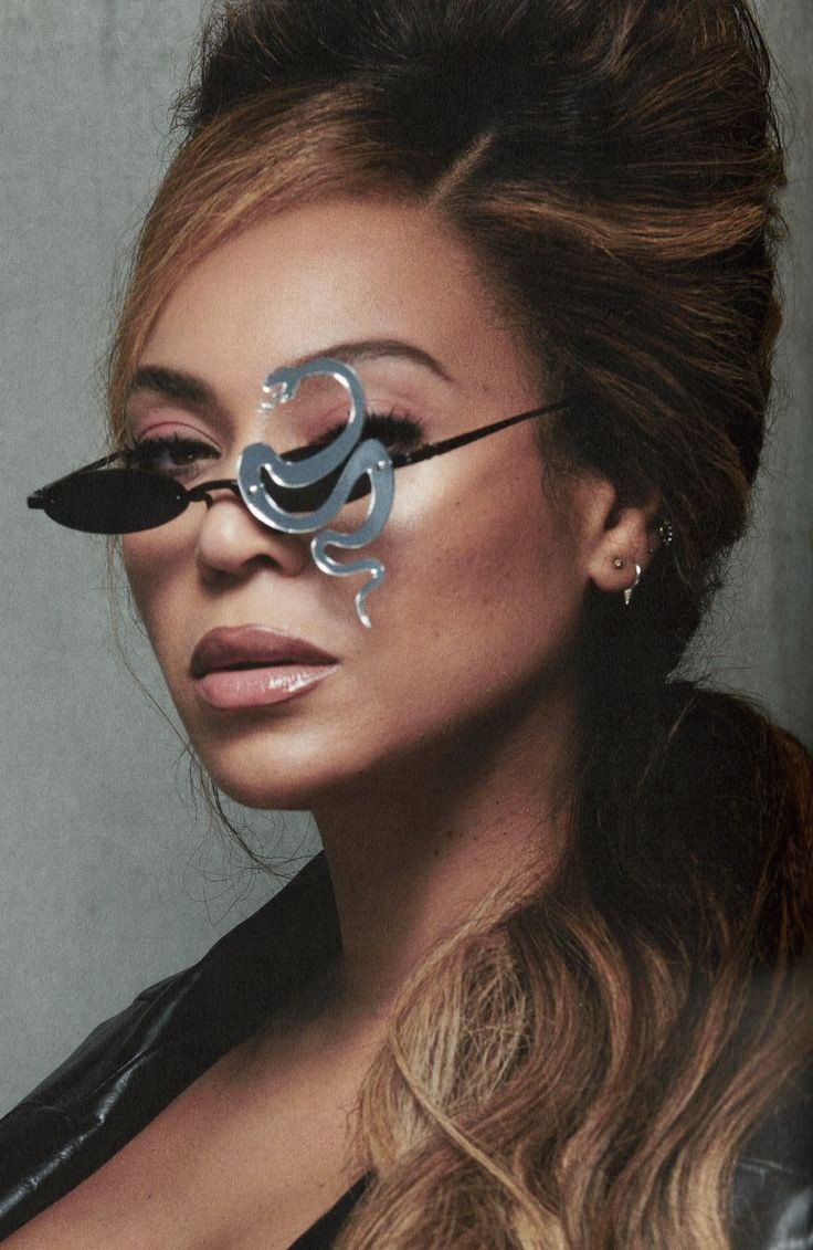 Tyrant is not a cry song. It’s a declaration and A character study. A performance of power masked in pain. This is not for weeping. Here’s why the og song is better than the remix. A MUCH NEEDED THREAD