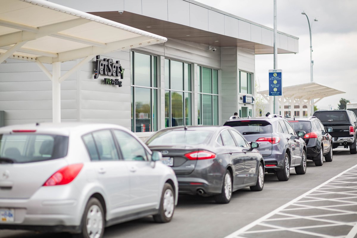 ✔️ Boarding passes &amp; ID
✔️ Bags packed
✔️ Parking

Be sure to pre-book your spot at jetSet YVR Parking for a seamless journey through the airport this summer. Learn more and book in advance: yvr.ca/en/passengers/…