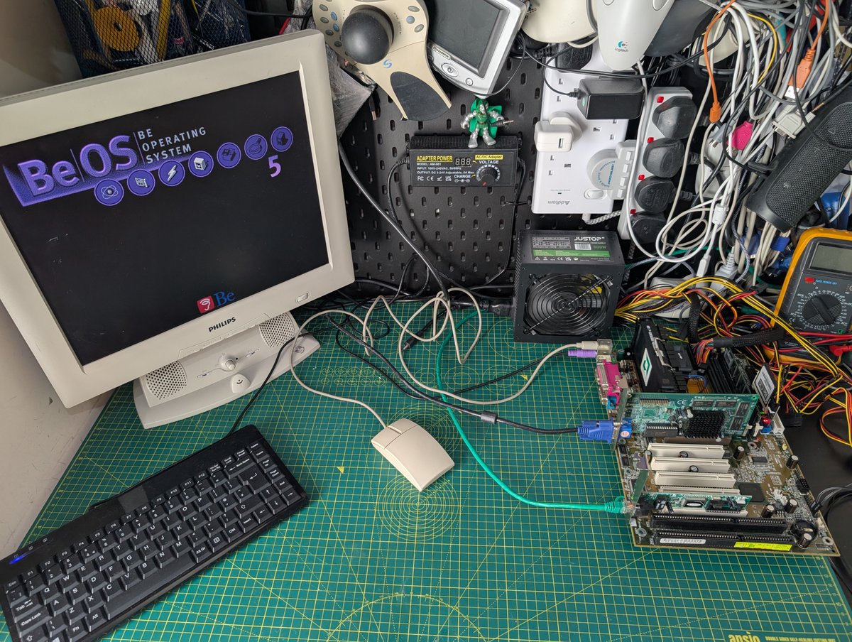 Gammitin's tweet photo. Friday retro fun times, testing out my Athlon Slot A board after washing it and deep cleaning it. I 100% need to recap it, but it's still working (my precious still lives). 😀 https://t.co/RvrCA3fwfg