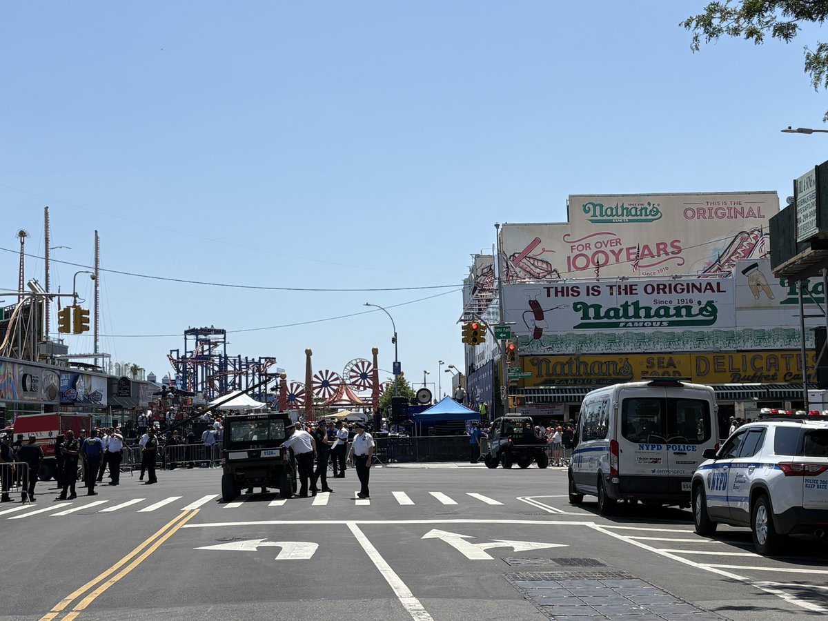 Ok, the Joey everyone is here into see (me) has arrived