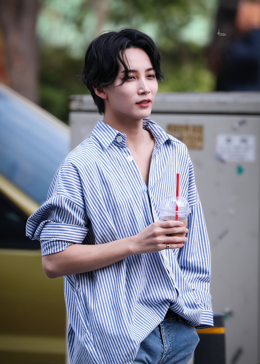 ocean_kmwa's tweet photo. 190928 음중 미니팬미팅
D-356
셔츠 다이스키..!
#윤정한 #정한 #JEONGHAN #ジョンハン
#세븐틴 #SEVENTEEN https://t.co/9RRB0u8kHd