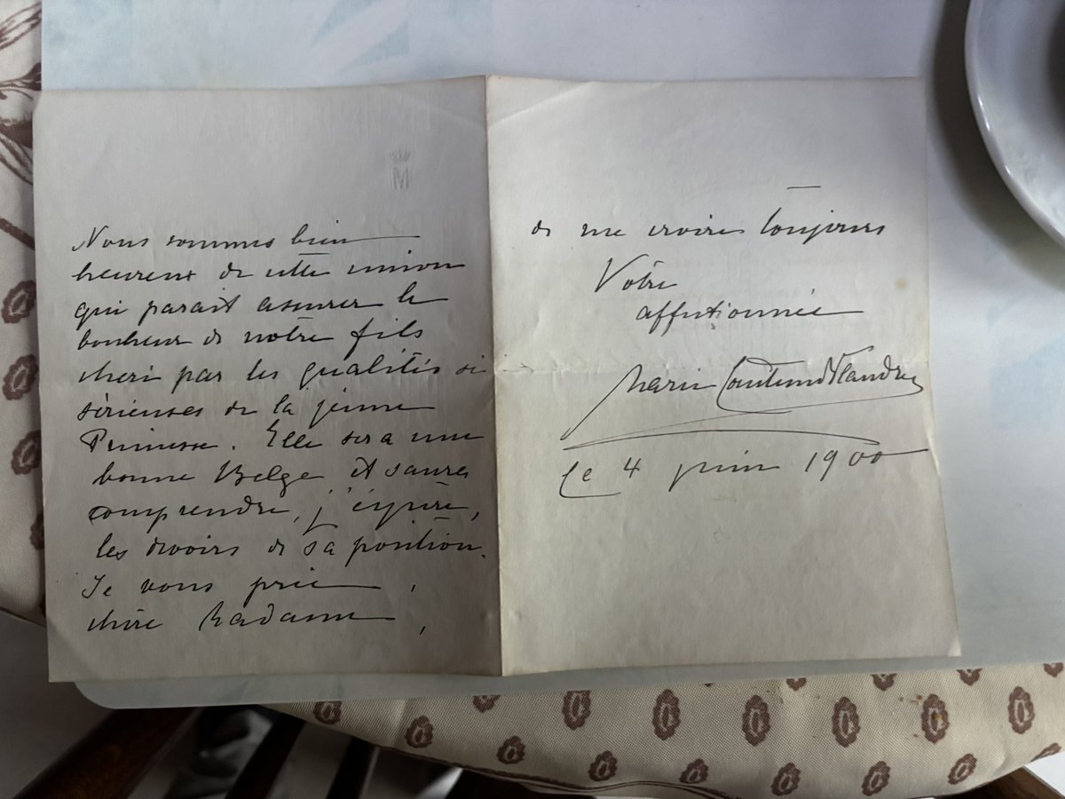 GeertJanssens68's tweet image. Nieuw in de royal collection uit de correspondentie van Maria, gravin van Vlaanderen:
📬 Post 2 – 4 juni 1900
💍 “Zij zal een goede Belgische zijn…”
Een trotse moeder schrijft over de verloving van haar zoon prins Albert (de latere Albert I) met Elisabeth in Beieren, de…