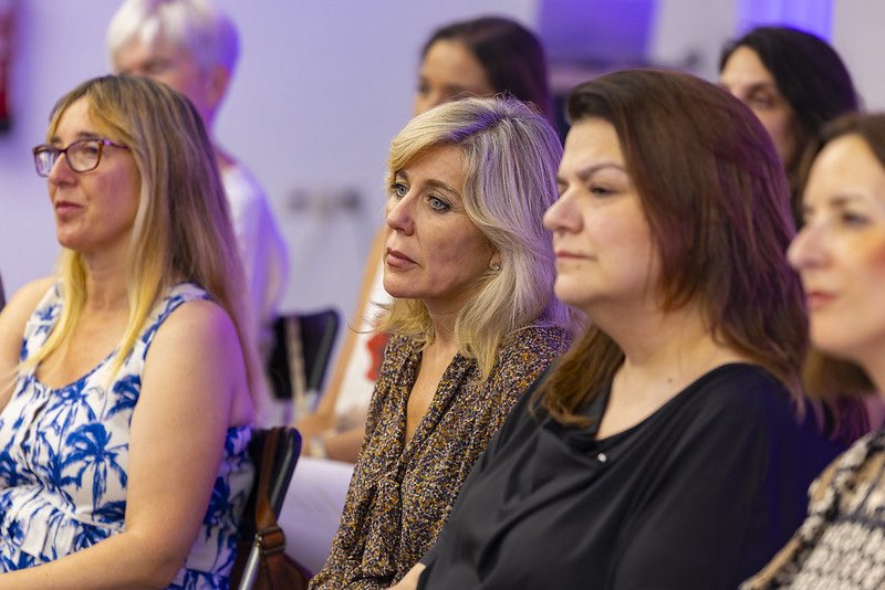 romero_obrero's tweet image. 🔴 @PSOE lo tiene claro: somos un partido abolicionista.

Porque no aceptamos que en pleno siglo XXI haya mujeres tratadas como mercancía. Porque la prostitución no es una elección libre, sino una forma brutal de violencia y desigualdad estructural.

Hoy, desde Ferraz, con la voz