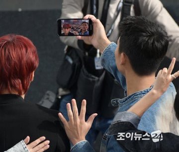 wookiewink's tweet image. he was standing on business