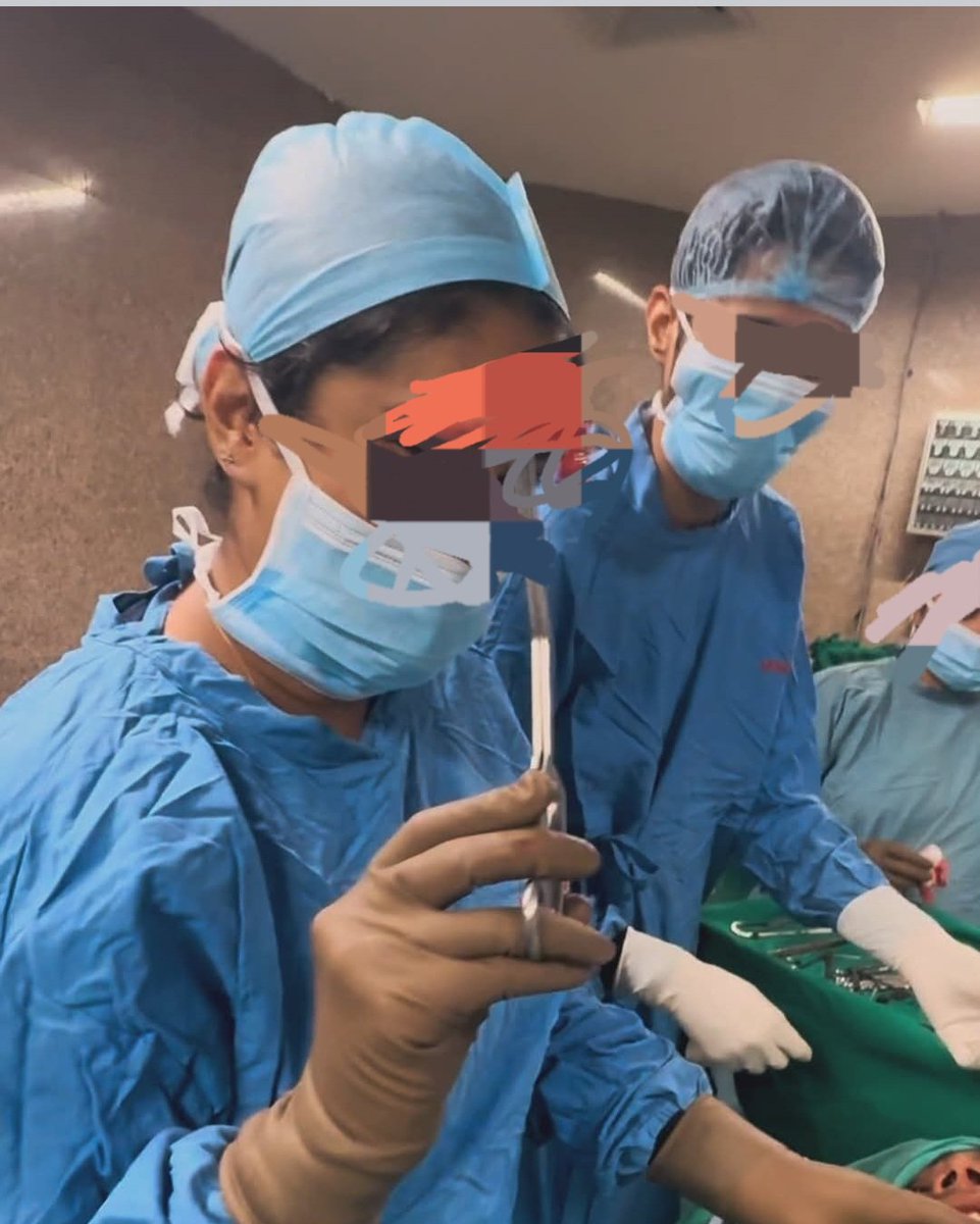 alindaMjan's tweet image. Surgeons in OTs making reels and taking pictures of internal organs for social media, grinning and posing with it like they're holding a flower or food - how is this okay? It feels extremely insensitive and heartless.
Or is this normal?