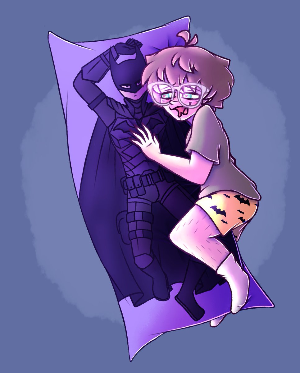 RainbowRat3's tweet photo. Blew the Riddler budget on a Batman body pillow🤭
#TheBatman #theriddler #riddlebat #riddlerbat #riddler https://t.co/aznYjH1evA