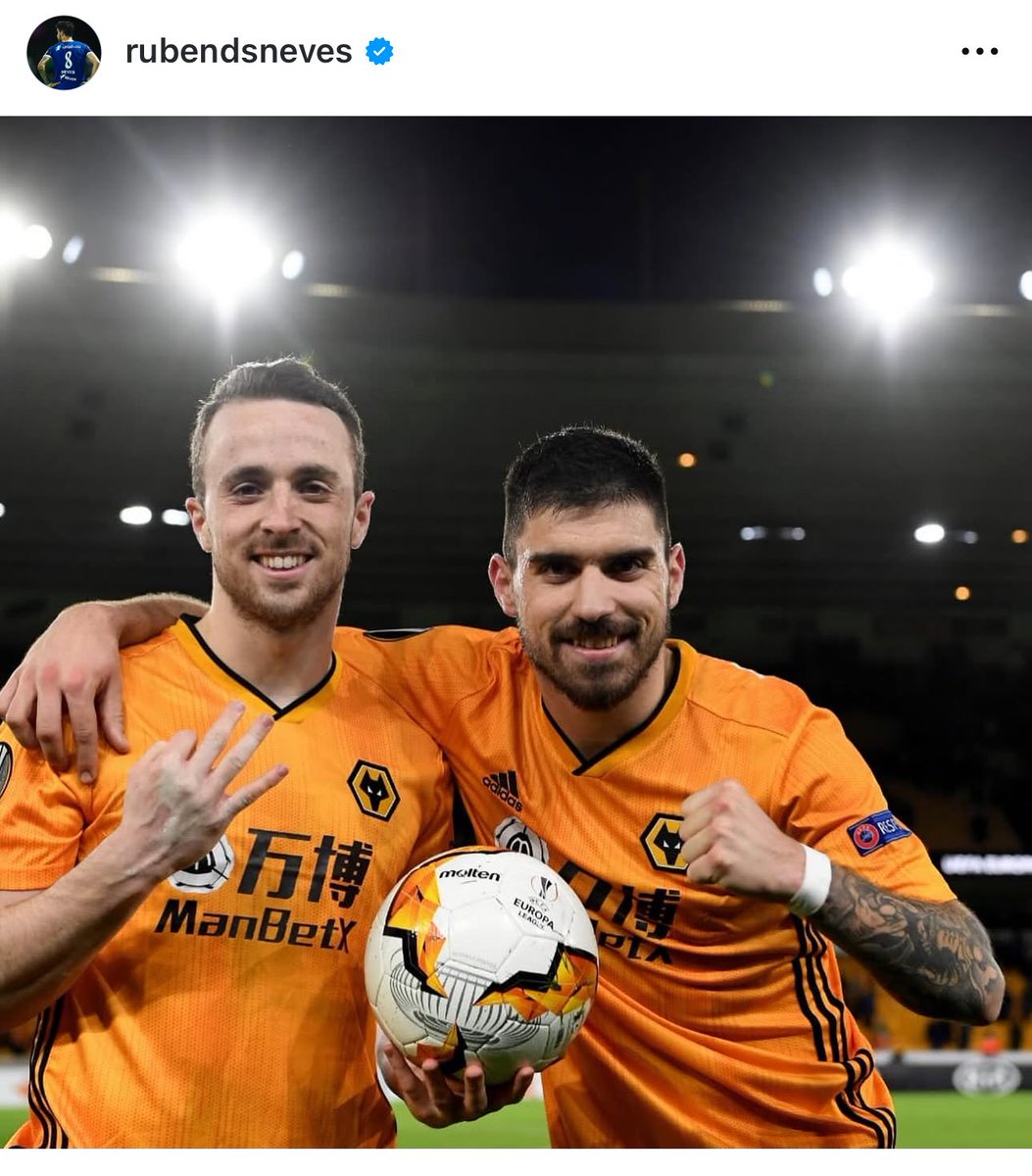 neve_bradley's tweet photo. Those were the days 🧡🖤
More tears 😭😭😭😭😭 https://t.co/SyeY5Q6KDl