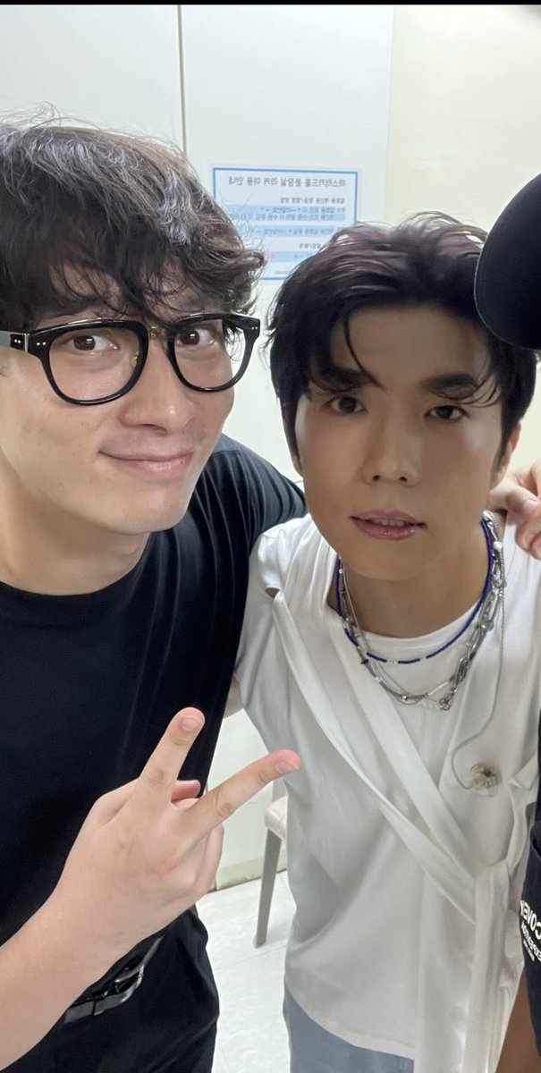 Chansung told us on 💭that he filmed  #Simpledance challenge with Woo 💜💙

#2PM