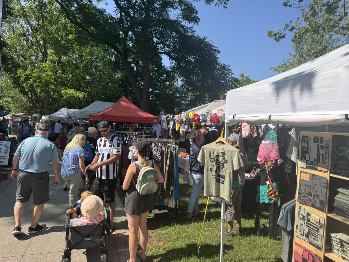 Lianne_Rood's tweet image. Sunfest is an incredible celebration of music, culture, and community! 🌎🎶
Events like this remind us of how celebrating the arts can bring people together.
Thank you to the organizers , volunteers, and all who make Sunfest such a vibrant part of our city!
#Sunfest2025…