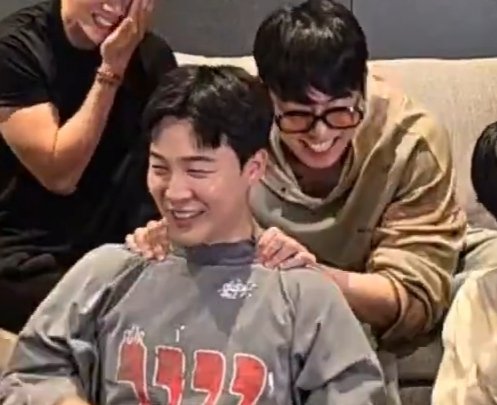 all of them holding onto jimin for dear life kills me like