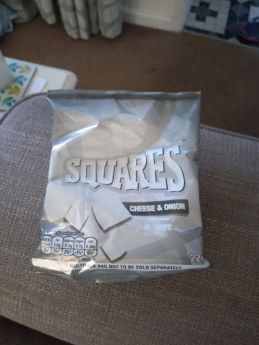 sfcook1's tweet photo. @walkers_crisps Where's the colour gone? Hoping this is part of a special promotion where I win a lot of money for finding the special packet! https://t.co/Zl3Tr8jLdU