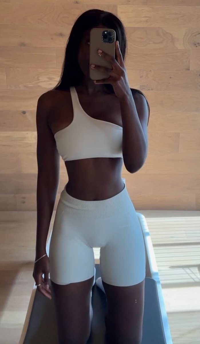 blk thinspo (@whatwaistt) on Twitter photo 