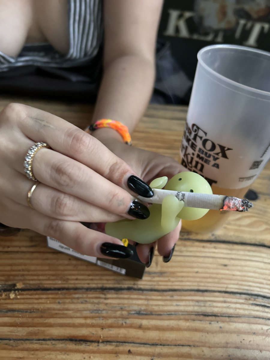 Jameshathaway_'s tweet image. 🤓