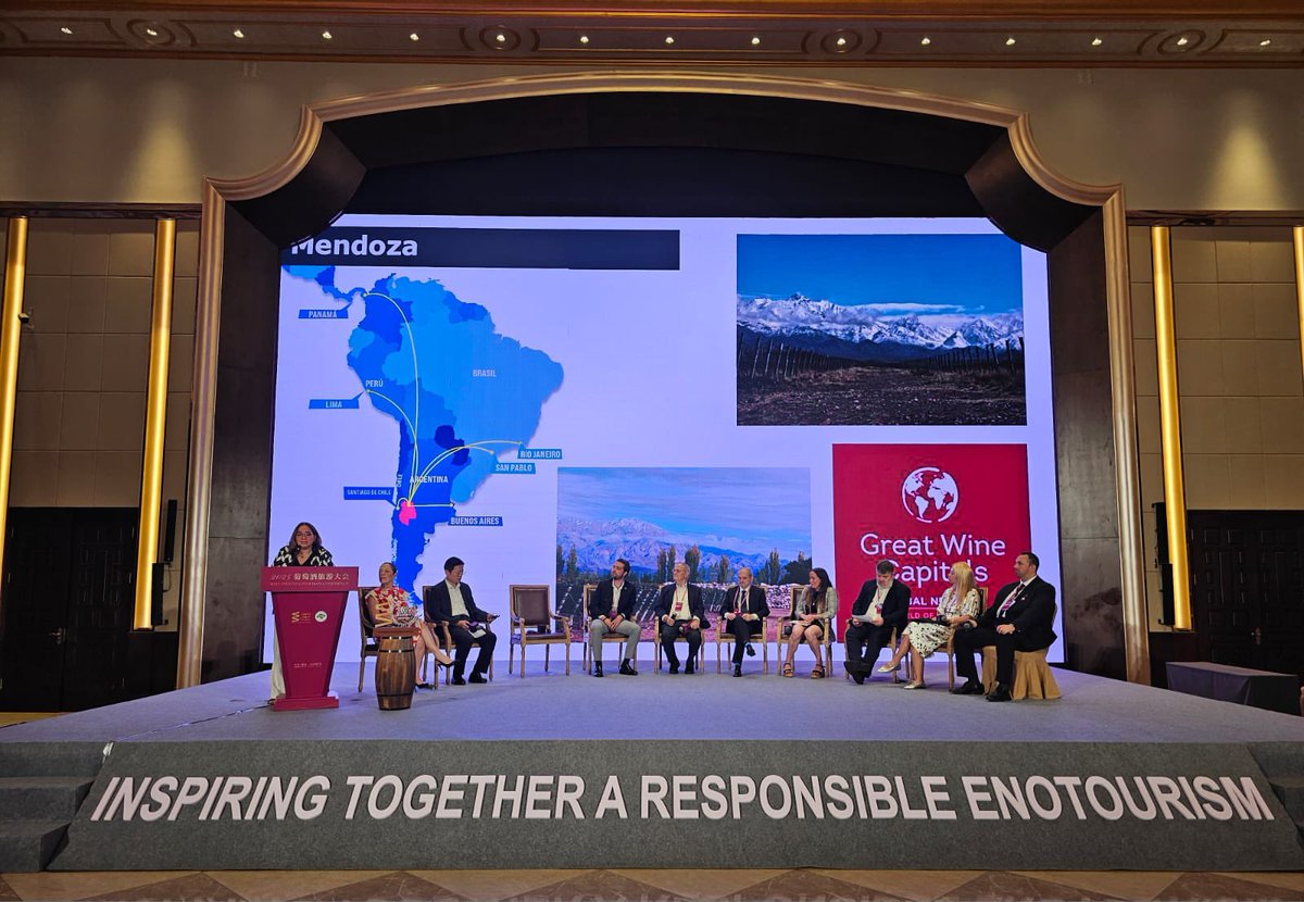 La presidenta de Emetur <a href="/GabrielaVTesta/">Gabriela Testa</a> y la comitiva mendocina siguen desarrollando su agenda en Yantai, generando vínculos B2B con referentes del turismo y el vino a nivel global. Una proyección clave para Mendoza en un mercado de 1.500 millones de habitantes.
