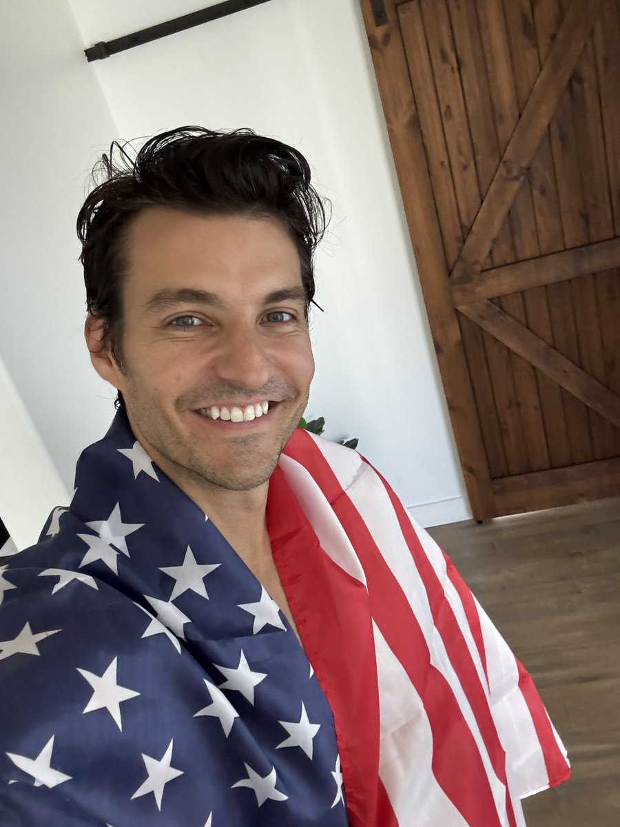 Happy 4th of July! I love America. I am grateful to be American and for all the opportunities America brought me. 🇺🇸🗽