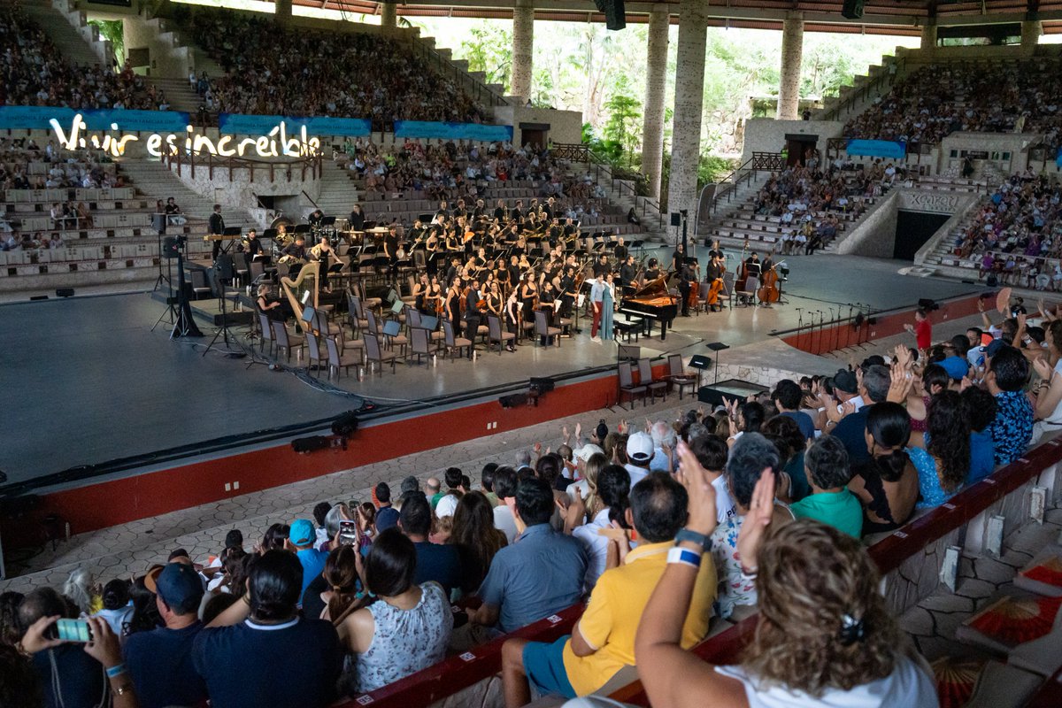 GNP Seguros (@gnpseguros) on Twitter photo En el marco del cierre del <a href="/FestivalPaaxGNP/">Festival Paax GNP</a>, tuvimos el placer de disfrutar Sinfonía Familiar, un concierto completamente gratuito que se lleva a cabo por segunda ocasión con gran éxito, contamos una vez más con la presencia como invitados especiales de alumnos de la Fundación En el marco del cierre del <a href="/FestivalPaaxGNP/">Festival Paax GNP</a>, tuvimos el placer de disfrutar Sinfonía Familiar, un concierto completamente gratuito que se lleva a cabo por segunda ocasión con gran éxito, contamos una vez más con la presencia como invitados especiales de alumnos de la Fundación