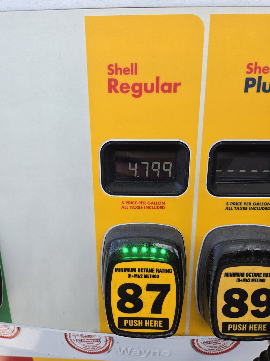 bpdub21's tweet image. Spending the 4th of July in California sucks on multiple levels. Mostly because of gas prices, but also because they have as many LGBT flags in the parade as American flags.