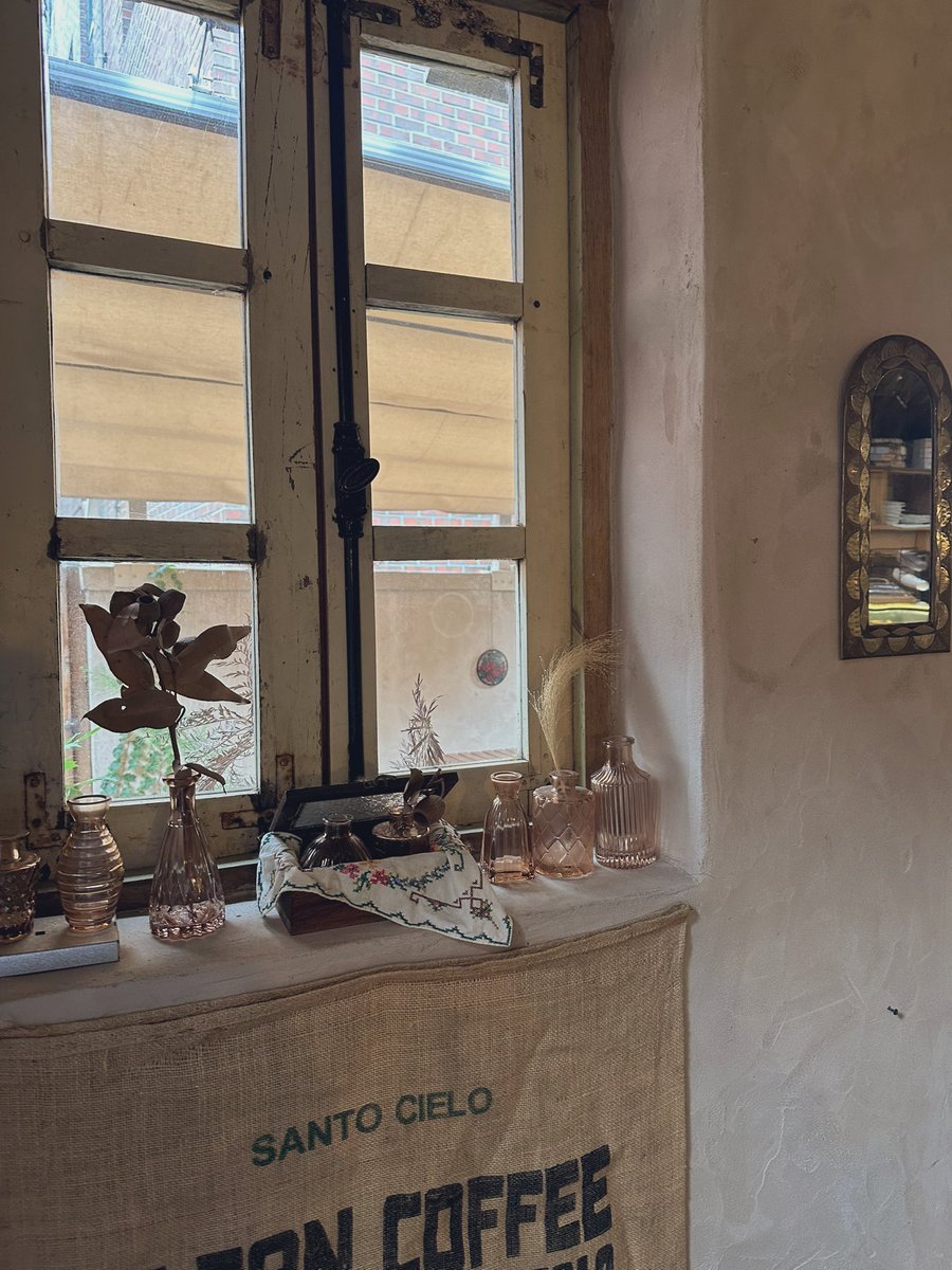 그래도 카페는 이뻤다는걸로 😌
나도 카페 사장님 하고싶댜ㅑㅑㅑ