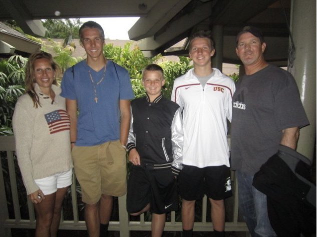 HilinskisHope's tweet image. 🇺🇸Happy 4th of July🇺🇸
Today we celebrate freedom, family & the many blessings we have as a nation. We’re grateful for this time to gather, reflect & enjoy this holiday-but like every holiday today carries a quiet ache because we miss our Tyler-his laughter, his love & the way he…