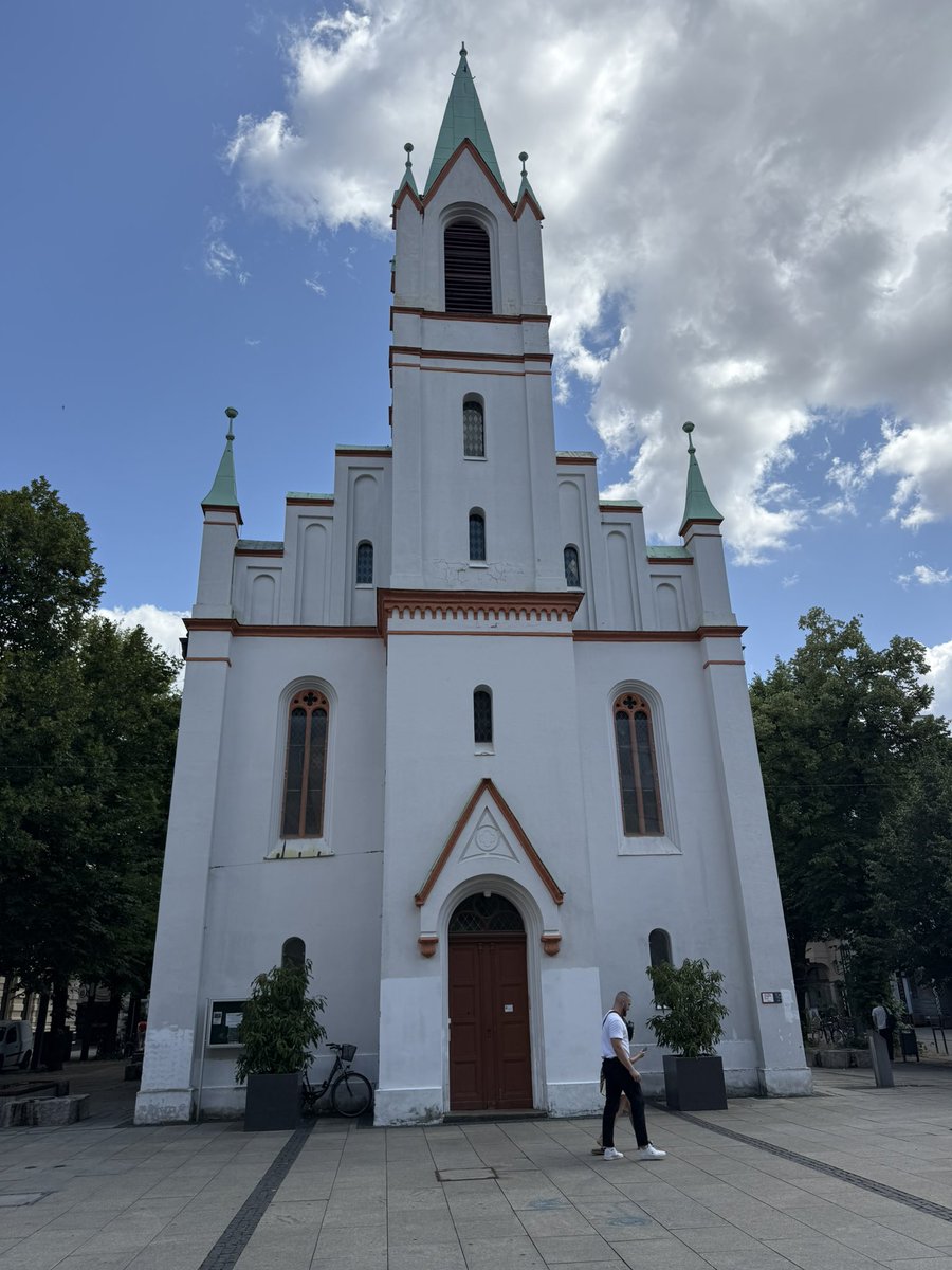BuettnerAndreas's tweet image. Am Vormittag war ich in der Jüdischen Gemeinde Cottbus. Dort habe ich einige Gespräche geführt und erneut mehrere Einzelfälle aufgenommen, bei denen es Unterstützungsbedarf im Umgang mit Behörden oder bei anderen Herausforderungen gibt. Es handelt sich um bekannte…