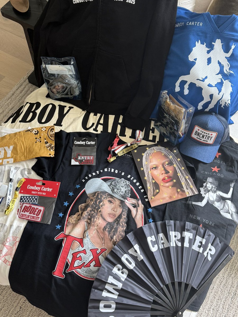 HOUSTON NIGHTS 1 &amp; 2 down! 
#CowboyCarterTour