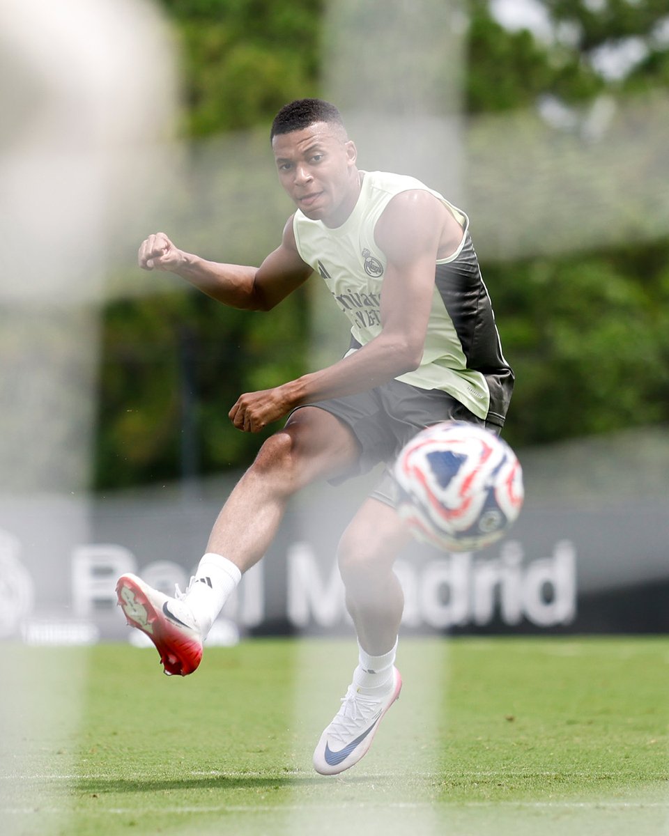 🎯 <a href="/KMbappe/">Kylian Mbappé</a> 🎯