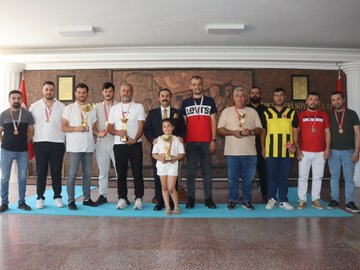 Kupayı Dostluk Kazandı