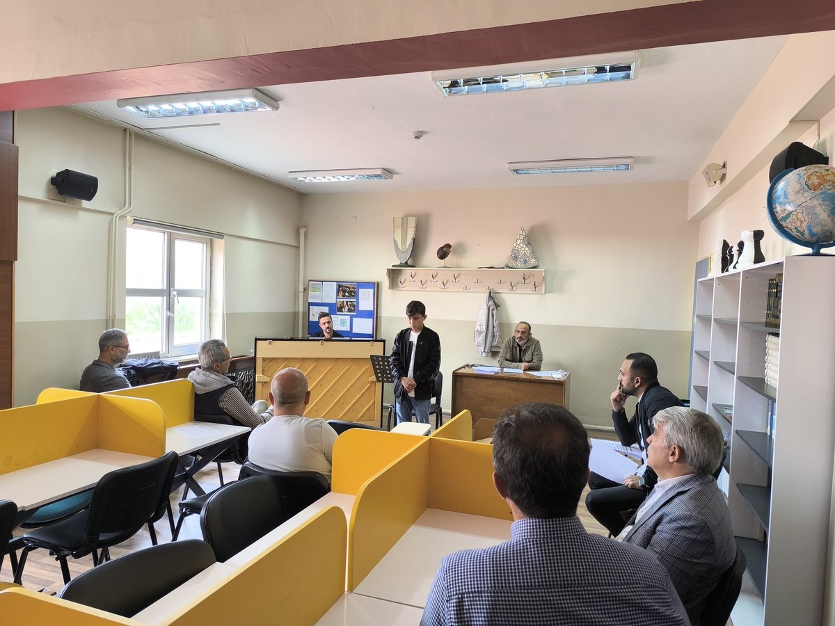 YAKUTİYE İLÇE MEM (@yakutiyemem) on Twitter photo İlçe Millî Eğitim Müdürümüz Sn. Abdurrahman GAZİOĞLU, Raci Alkır Güzel Sanatlar Lisesini ziyaret ederek 9. sınıf Resim ve Müzik bölümlerinin Özel Yetenek Sınavı’na katılan öğrencilerimize başarılar diledi.
<a href="/tcmeb/">Millî Eğitim Bakanlığı</a>
<a href="/Yusuf__Tekin/">Yusuf Tekin</a>
<a href="/ErzurumValiligi/">T.C.Erzurum Valiliği</a>
<a href="/TuncayKaldirim/">Tuncay Kaldırım</a>
<a href="/yakupyildiz024/">Yakup YILDIZ</a> İlçe Millî Eğitim Müdürümüz Sn. Abdurrahman GAZİOĞLU, Raci Alkır Güzel Sanatlar Lisesini ziyaret ederek 9. sınıf Resim ve Müzik bölümlerinin Özel Yetenek Sınavı’na katılan öğrencilerimize başarılar diledi.
<a href="/tcmeb/">Millî Eğitim Bakanlığı</a>
<a href="/Yusuf__Tekin/">Yusuf Tekin</a>
<a href="/ErzurumValiligi/">T.C.Erzurum Valiliği</a>
<a href="/TuncayKaldirim/">Tuncay Kaldırım</a>
<a href="/yakupyildiz024/">Yakup YILDIZ</a>
