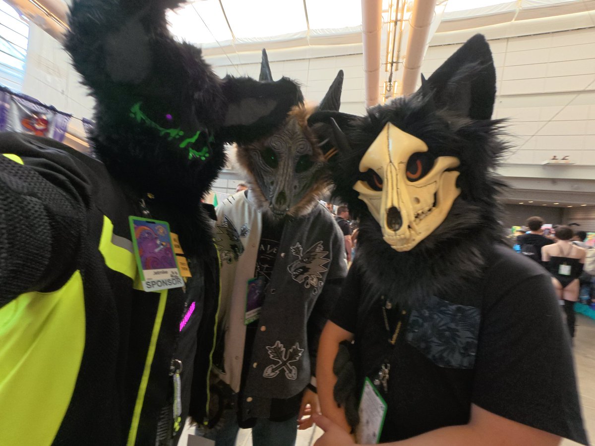<a href="/MrEdax26/">Edax</a> finally ran into this awesome bonehead and more friends!
