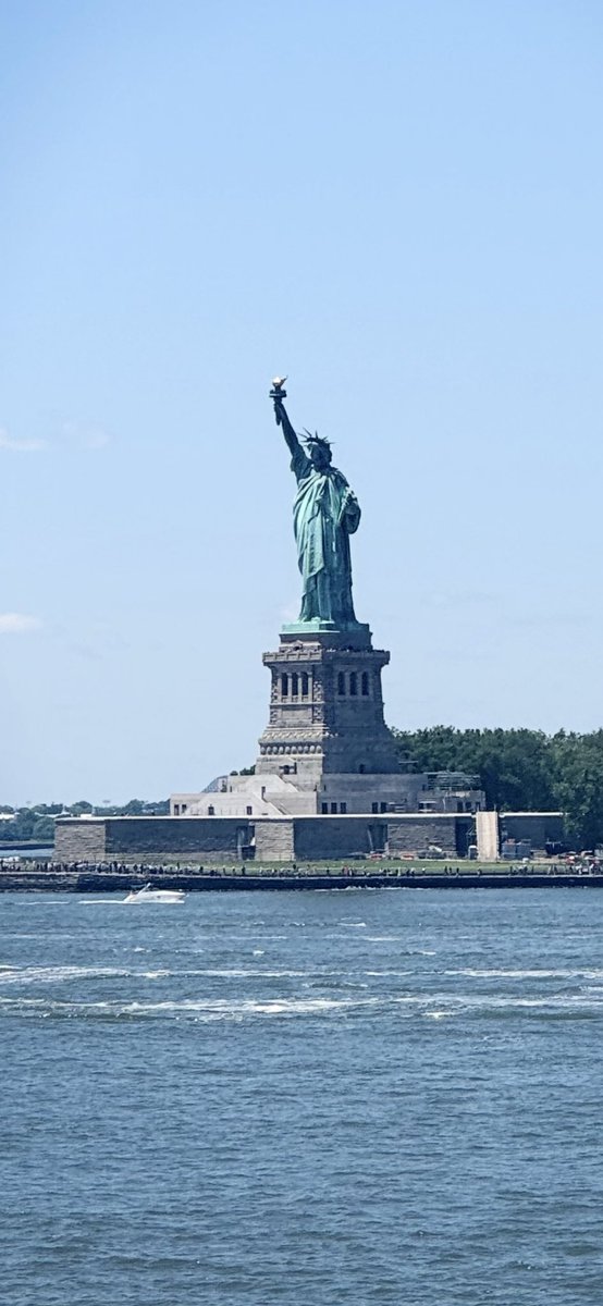 LIVE FROM NYC 🗽
#screensaver