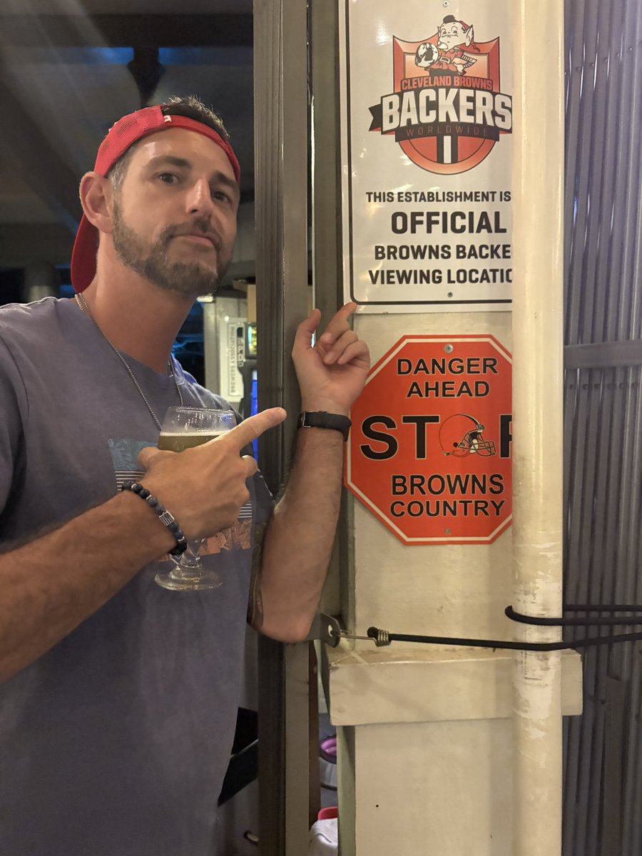 The <a href="/Browns/">Cleveland Browns</a> even have backers in the middle of the Pacific Ocean #Honolulu