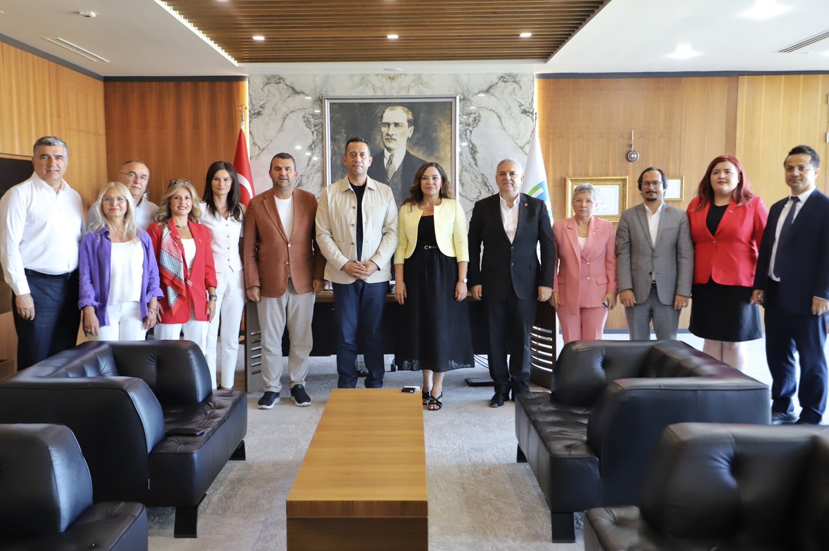 Cumhuriyet Halk Partisi Grup Başkan Vekili ve Mersin Milletvekilimiz Sayın Avukat Ali Mahir Başarır’ı belediyemizde ağırladık. Ziyaretleri için kendilerine teşekkür ediyorum.

CHP Tekirdağ Milletvekili Sayın Nurten Yontar’a, CHP Tekirdağ İl Başkanı Sayın Levent Gündoğdu’ya,