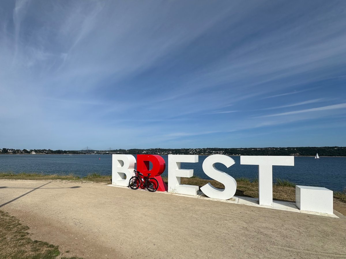 _JeanSeb_'s tweet photo. Après un départ vers l'ouest il y a deux jours, départ vers l'est pour ce soir... #Bretagne 😍 #Vélo 🚴♂️ #Gravel #Plaisir #Profiter 😀 https://t.co/P2Qdp7sDRq