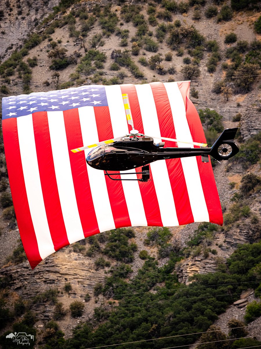 BrandonFugal's tweet image. Happy 4th of July! Photo taken this morning of our helicopter flyover of Follow the Flag in our beloved Pleasant Grove. Unveiling the largest free-flying flag in the United States, Kyle & Carrie Fox have created an annual tradition of patriotism & kindness in Grove Creek Canyon.