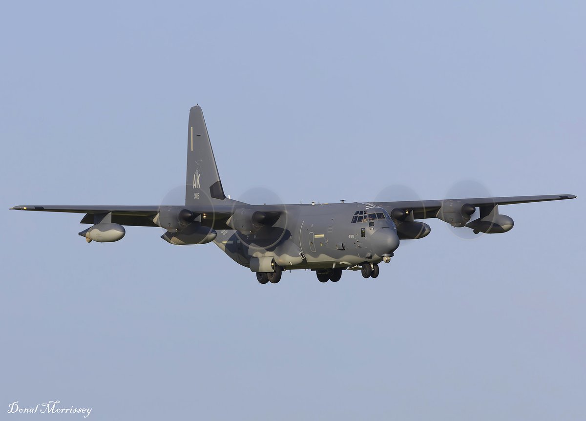 birrlad's tweet image. USAF HC-130J 15-5832 & 14-5815.
#avgeek #aviation #airforce #usaf #hercules #planespotting #lockheed #props