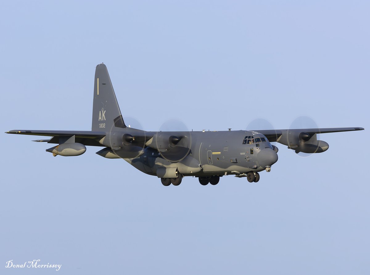 birrlad's tweet image. USAF HC-130J 15-5832 & 14-5815.
#avgeek #aviation #airforce #usaf #hercules #planespotting #lockheed #props