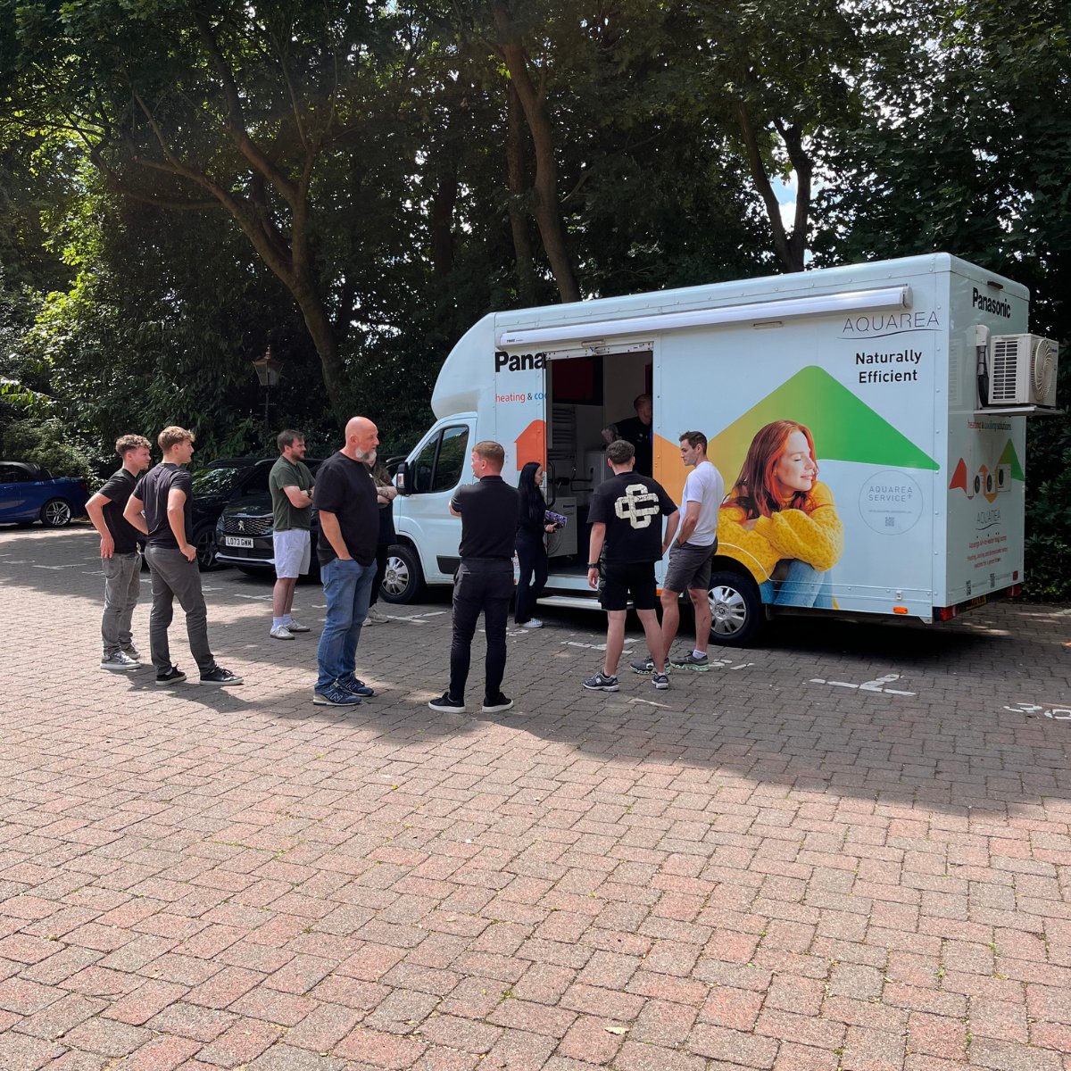 Heatable tweet media