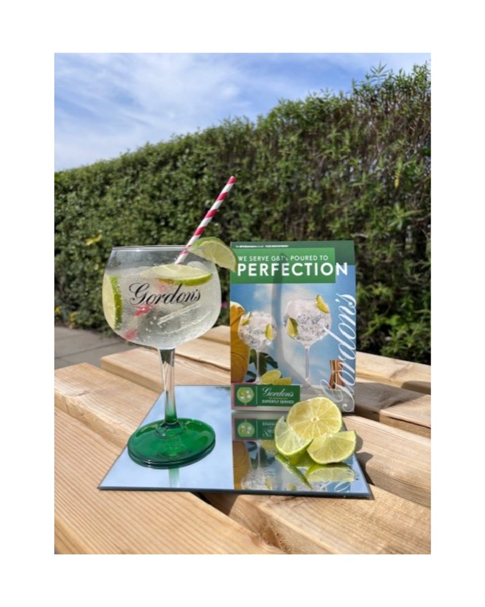 Grab your mates — it’s G&amp;T o’clock with Gordon’s at Baypoint! 🍋🍸 

Come down to Baypoint Sports Club to get your perfectly curated gin &amp; tonic!

Remember to always drink responsibly 🍸