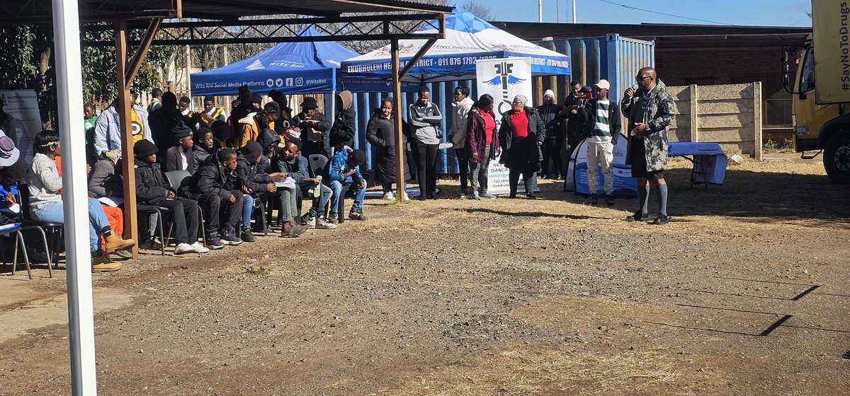 KwaThema Community Health Care Clinic for an AYFS launch.
Today our GP office hosted an event attend by young people and stakeholders  at the KwaThema Community Health Care Clinic for an AYFS launch. They started with a fun walk around the clinic, and various activities and