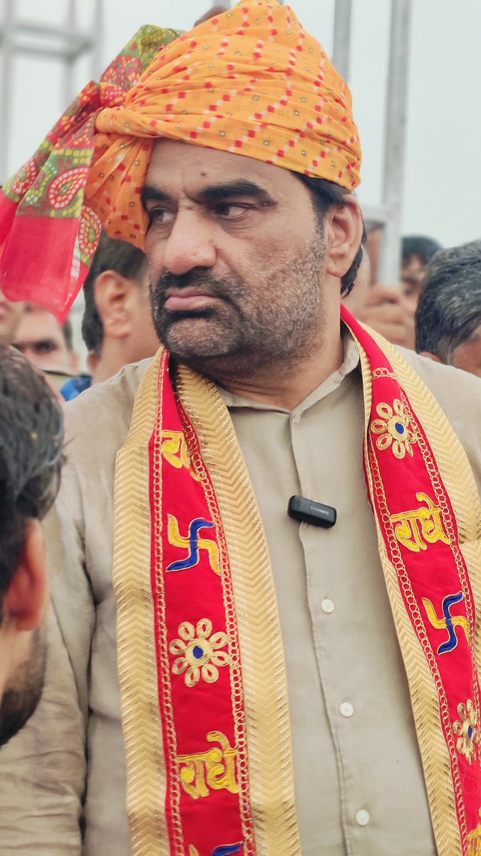 Shekhar Choudhary (@shekharcanada) on Twitter photo हमसे मत टकराओ, नहीं तो थोड़े समय में सब्जी मंडी में सब्जी खरीदते हुए दिखोगे....
<a href="/hanumanbeniwal/">HANUMAN BENIWAL</a> #भजनलाल_हटाओ_राजस्थान_बचाओ हमसे मत टकराओ, नहीं तो थोड़े समय में सब्जी मंडी में सब्जी खरीदते हुए दिखोगे....
<a href="/hanumanbeniwal/">HANUMAN BENIWAL</a> #भजनलाल_हटाओ_राजस्थान_बचाओ