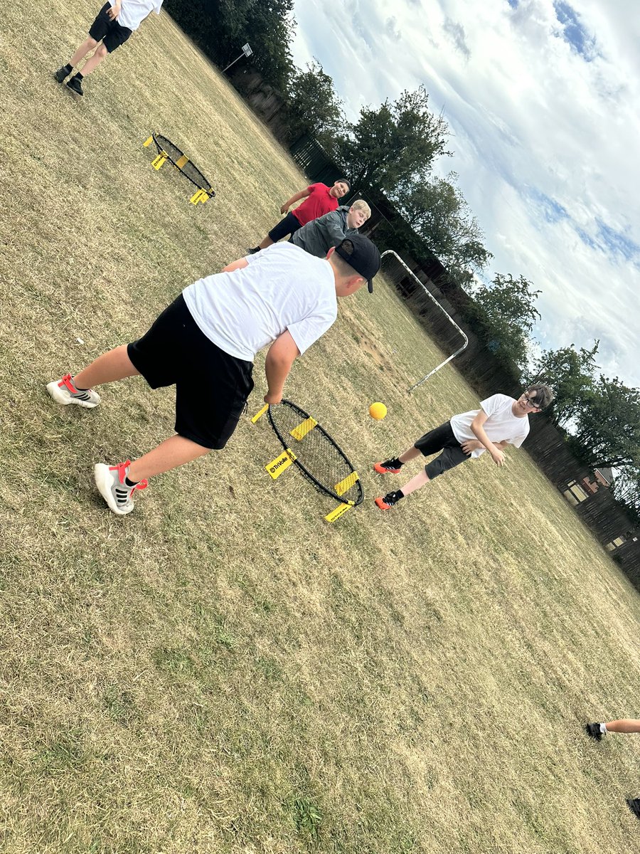 Sdlp6B's tweet image. Spikeball/ Roundnet fun in Yr 6 @SDLPrimary @ExceedLP