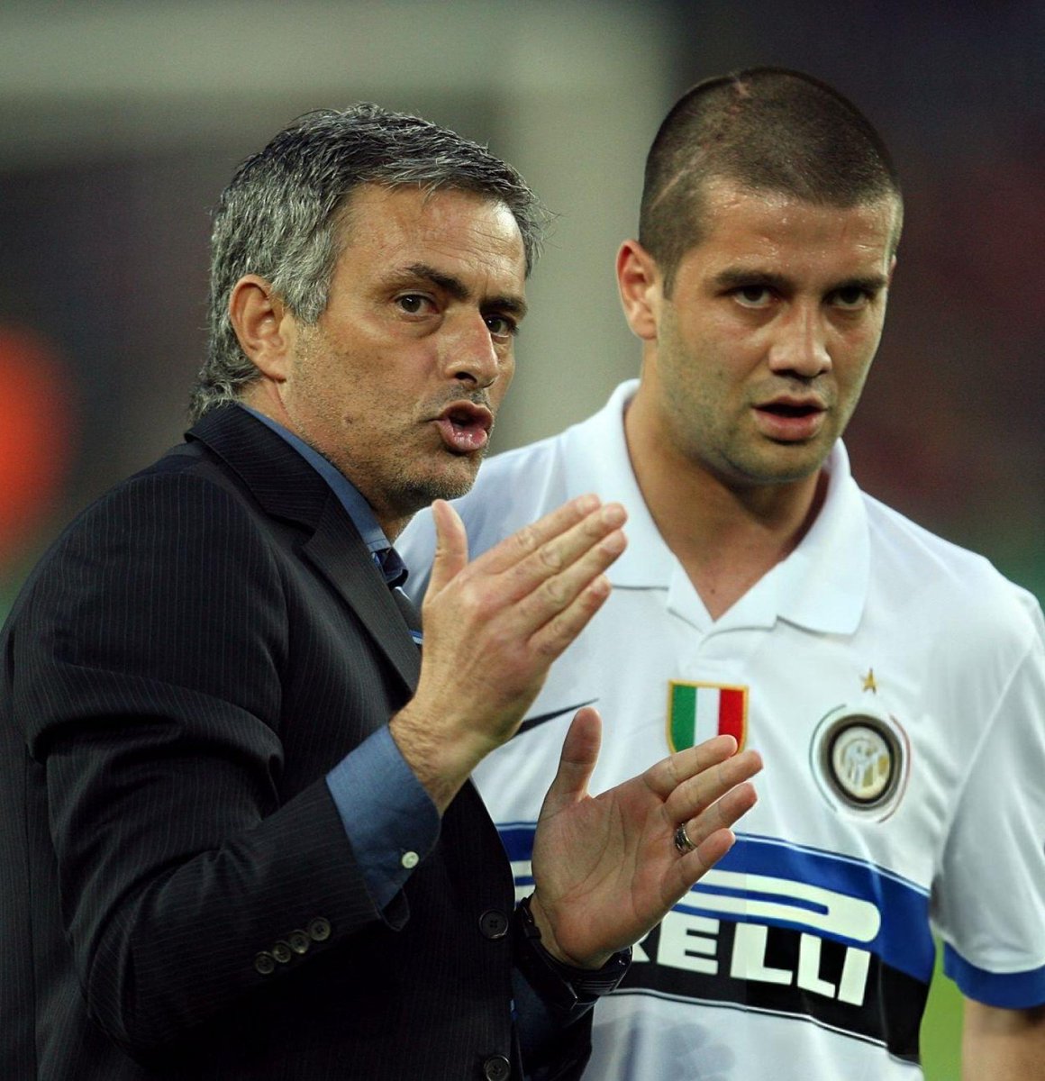 🗣️ José Mourinho: "Chivu is one of my boys. He loves Inter and Inter loves him. I hope he does great… just don’t win the Treble. that one is mine!" 🖤💙