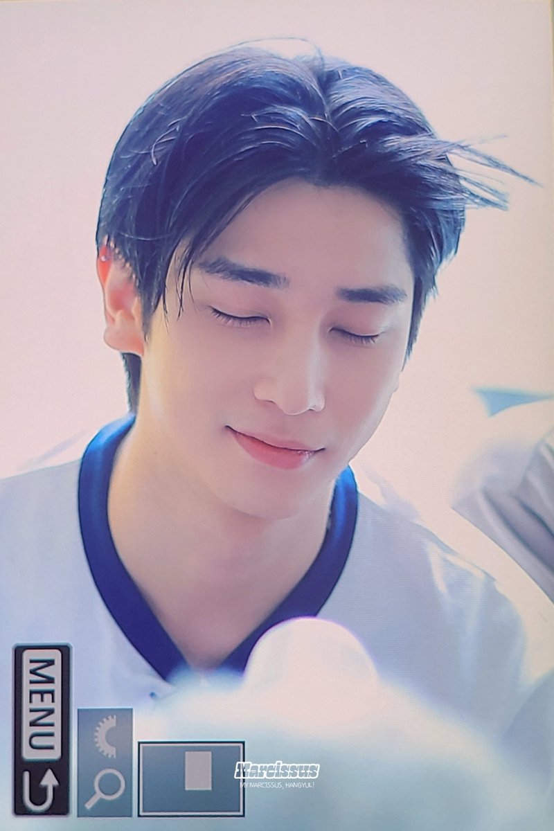 _Narcissus127's tweet photo. 250704 너무너무너무 더워서 아기 백구 강아지가 살살 녹아요 🫠🫠
#한결 #HANGYUL #POLARIX https://t.co/lsZZU25uQa