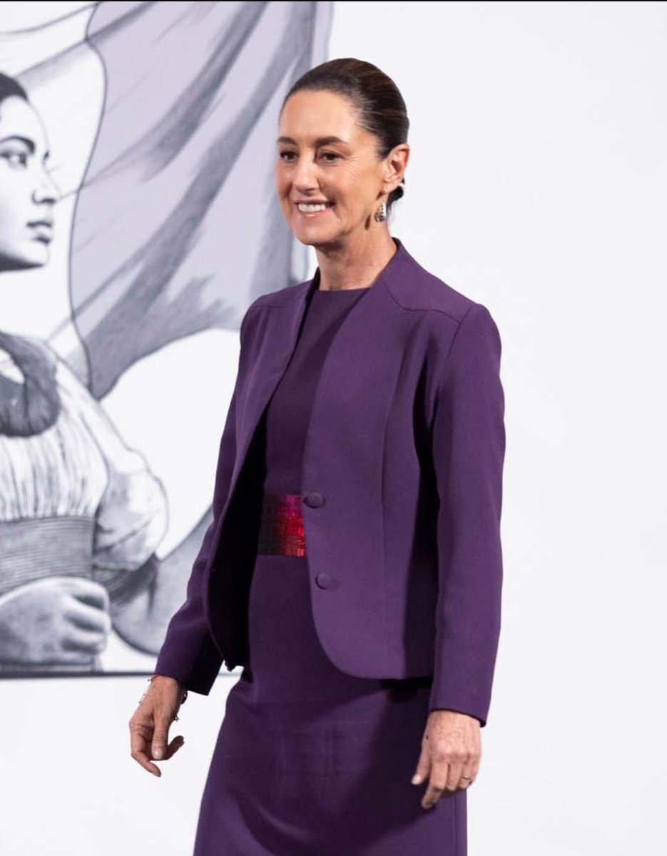 Michael Oviedo (@mike_oviedo) on Twitter photo Apoyemos a <a href="/Claudiashein/">Claudia Sheinbaum Pardo</a>, la elegancia de presidenta de México.
Feliz viernes. Apoyemos a <a href="/Claudiashein/">Claudia Sheinbaum Pardo</a>, la elegancia de presidenta de México.
Feliz viernes.